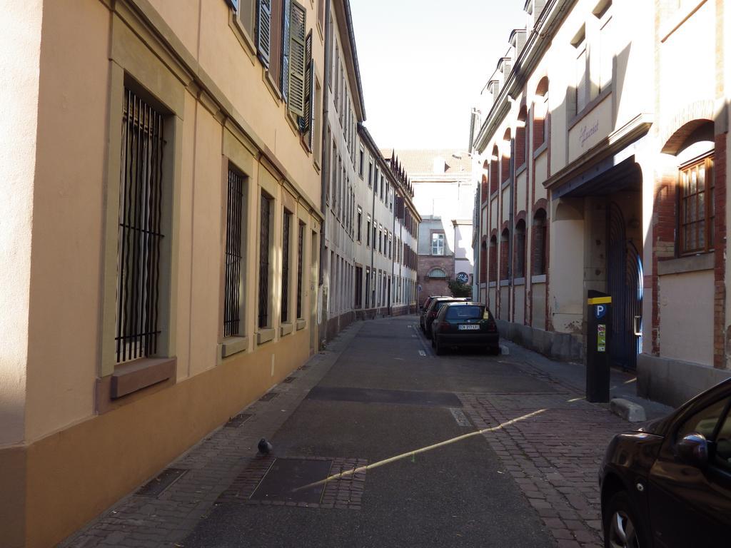 Charmant Studio A Strasbourg Exterior photo